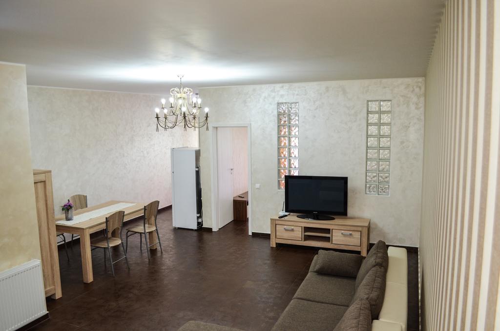 Bhoeme Apartament Oradea Εξωτερικό φωτογραφία
