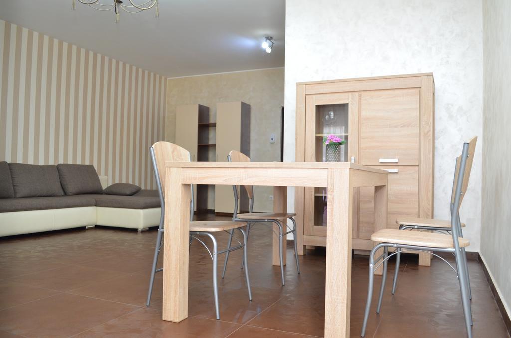 Bhoeme Apartament Oradea Εξωτερικό φωτογραφία