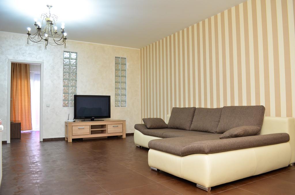 Bhoeme Apartament Oradea Εξωτερικό φωτογραφία